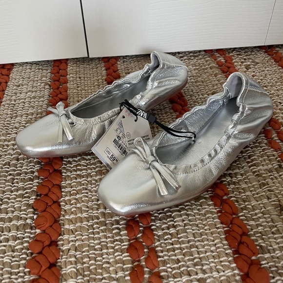 Zara metallic silver ballet flats - size 6 - NWT - Picture 5 of 6